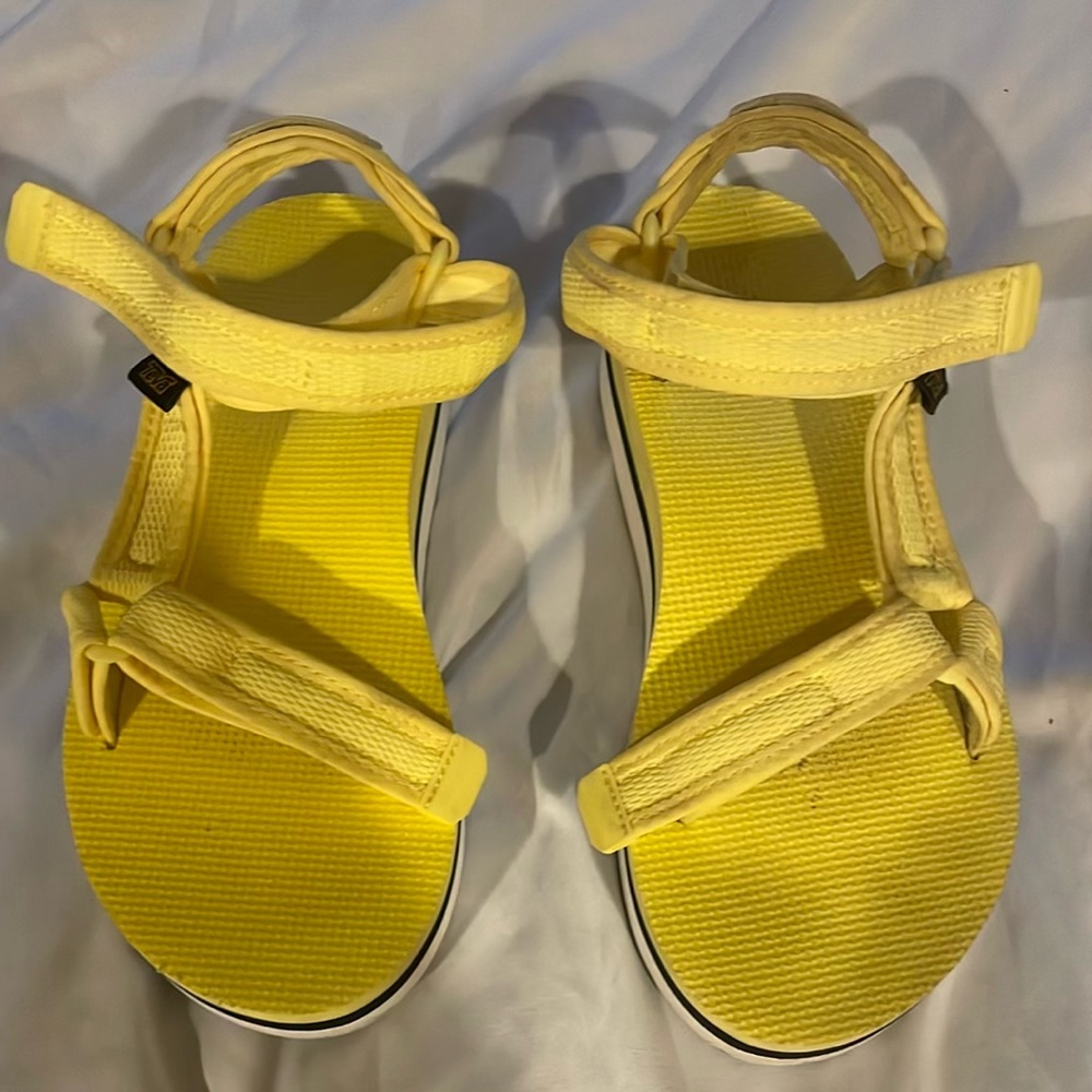 Yellow platform Tevas, great shoes and fun color to give a statement piece